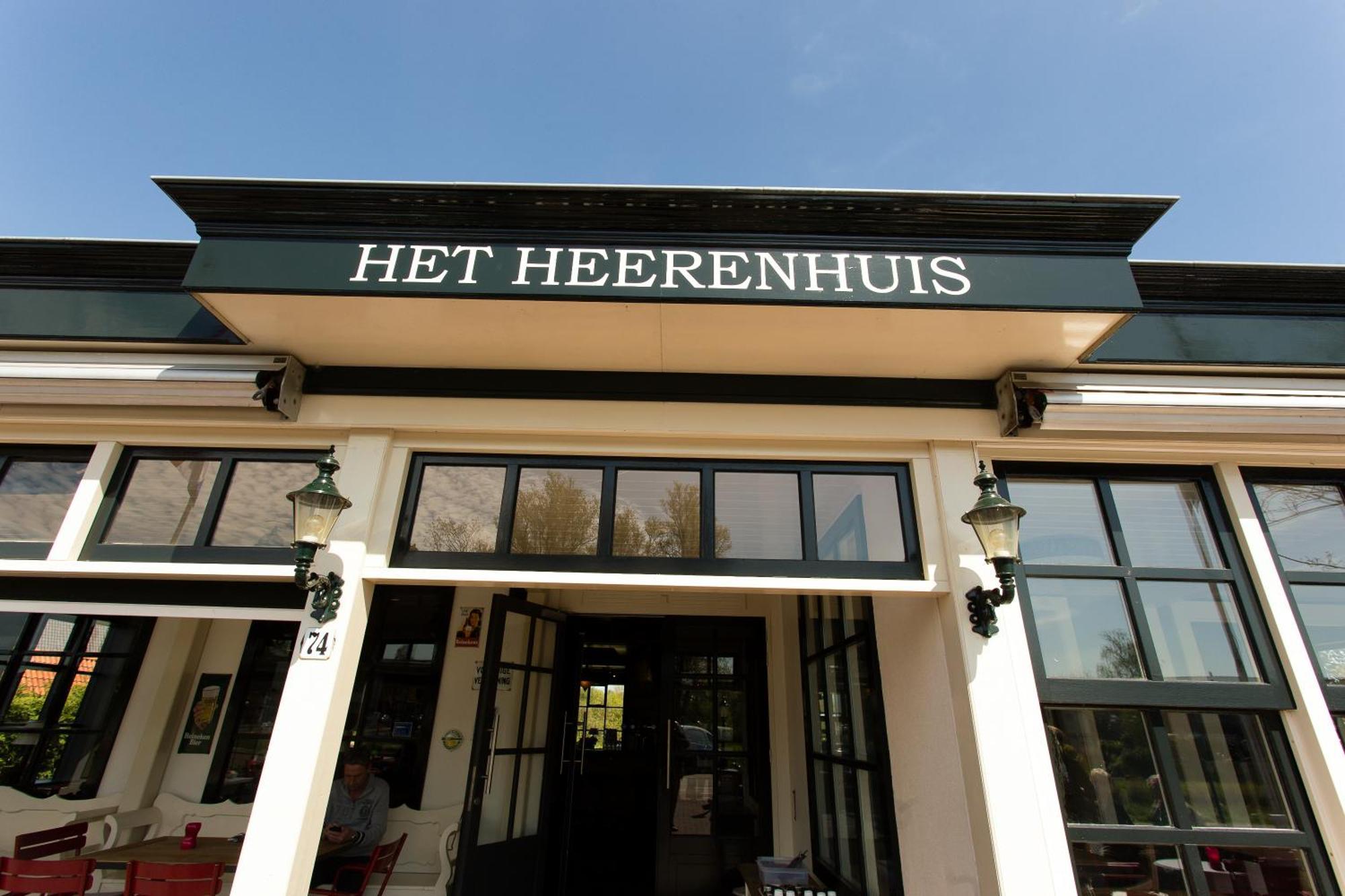Café Brasserie Het Heerenhuis Het Kalf Esterno foto