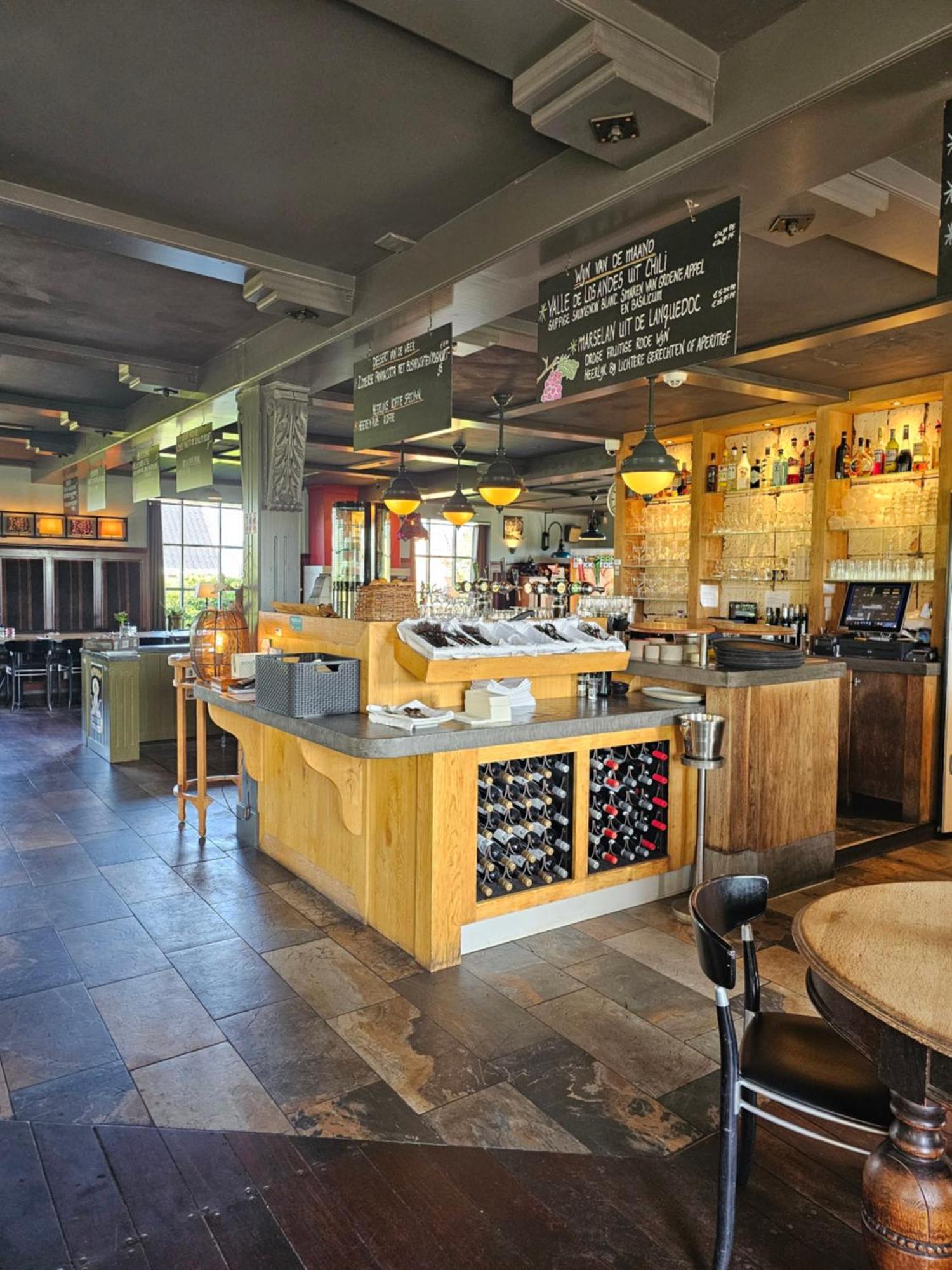 Café Brasserie Het Heerenhuis Het Kalf Esterno foto