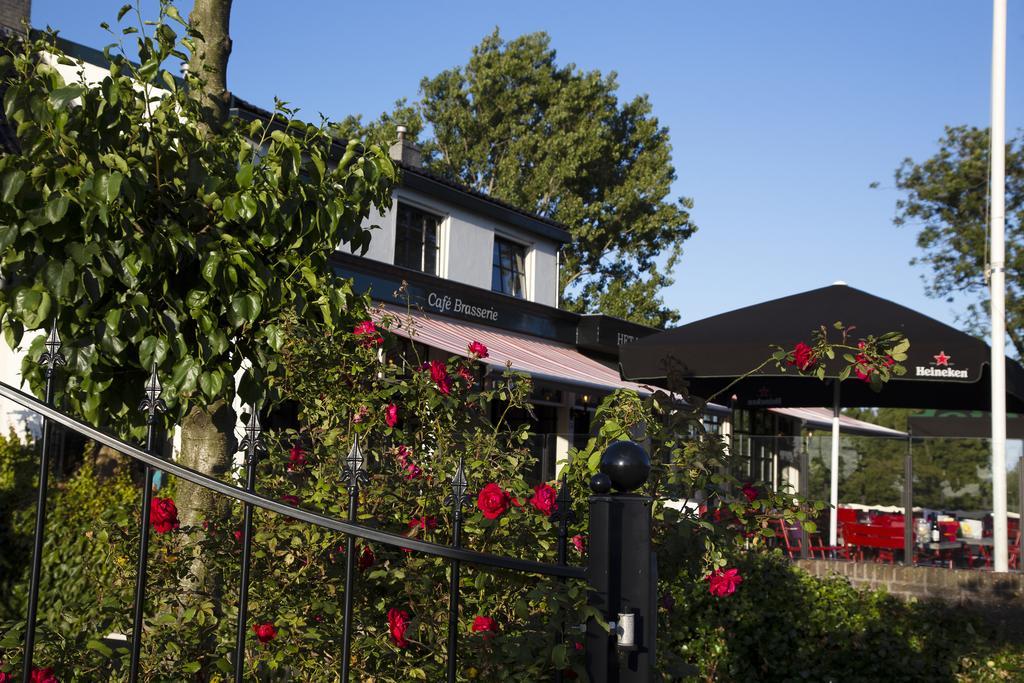 Café Brasserie Het Heerenhuis Het Kalf Esterno foto