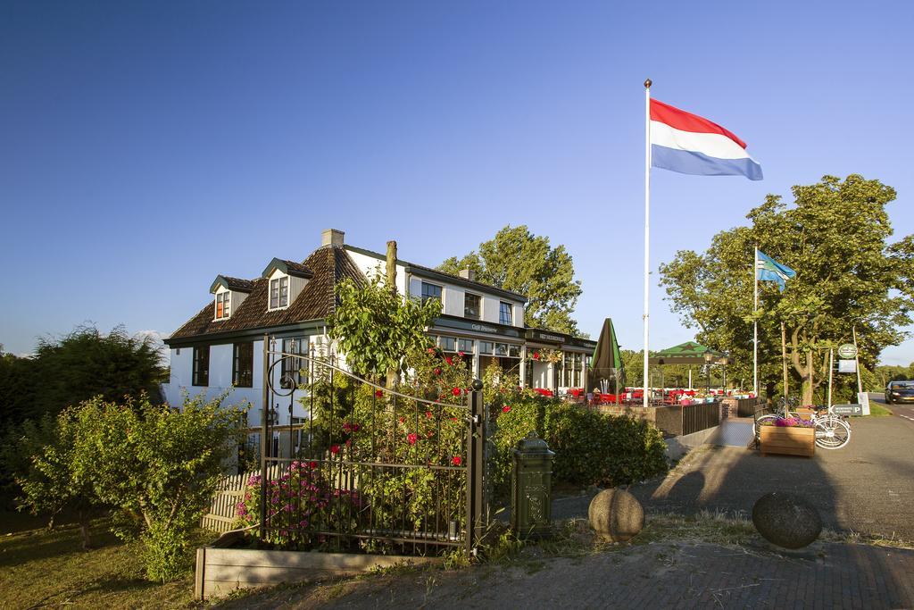 Café Brasserie Het Heerenhuis Het Kalf Esterno foto