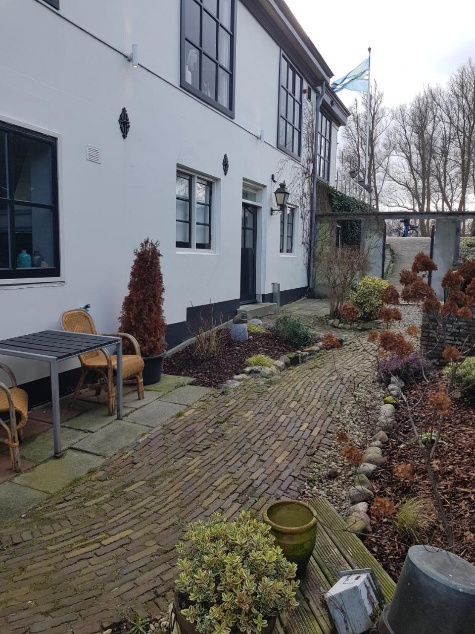 Café Brasserie Het Heerenhuis Het Kalf Esterno foto