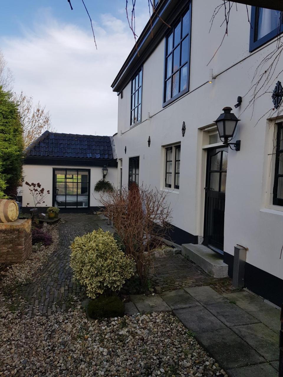 Café Brasserie Het Heerenhuis Het Kalf Esterno foto